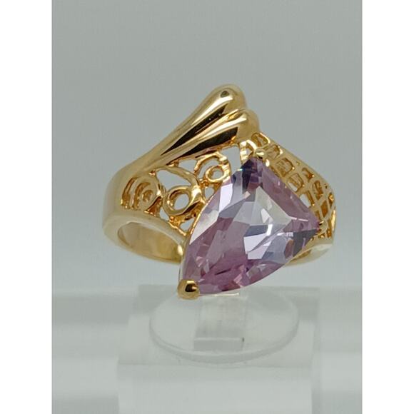 Vintage Gold EP Light Amethyst Sim Diamond 90's Bold CZ Cocktail Ring Size 8 - Picture 10 of 10